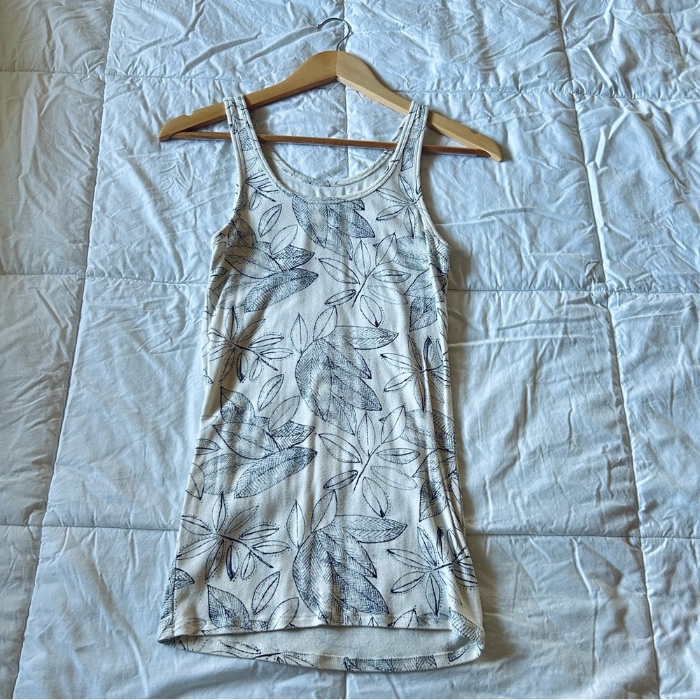 Leaf Print Tank - Picture 4 of 5